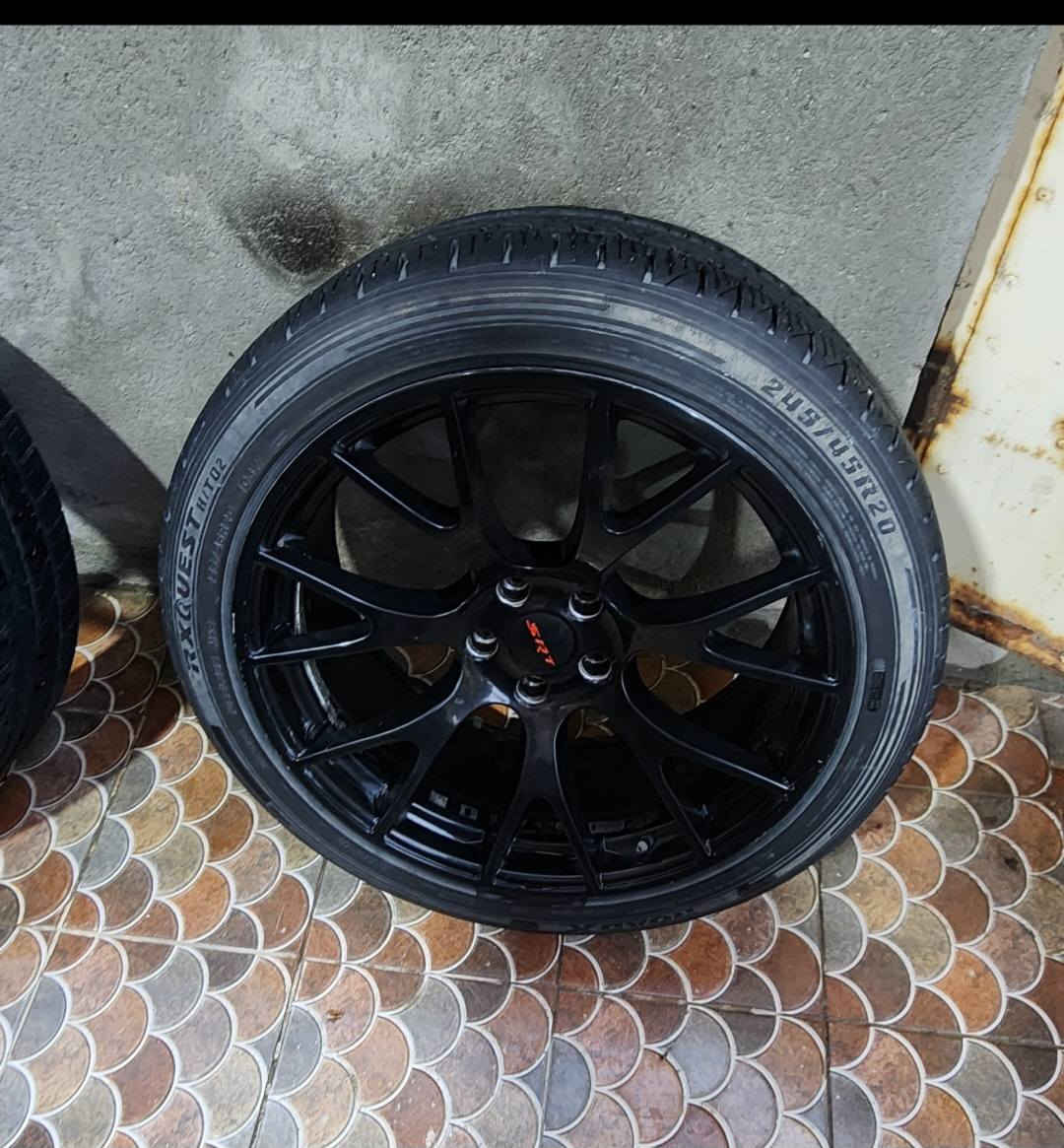 السلام عليكم ويل حجم ٢٠  للبيع او مراوس بيه تخم تايرات جديد مكاني ناصرية...
***********....
***********
