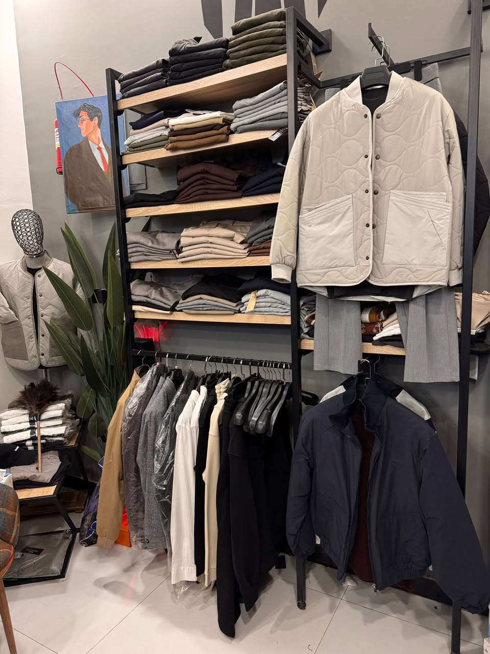 السلام عليكم شباب
ديكور للبيع كامل حديد تركي + رفوف 
النظافة 100‎%‎
+ مليكانات عدد 4 نظافة 90‎%‎ 
+ ميز وكراسي 
+ تعلاكة اكثر من 200 قطعة 
+ تعلاكة بنطرون 
+ ستاند ملابس طول متر ونص

للاستفسار الاتصال بالرقم التالي فقط 
*********** 
او المراسلة واتساب :
