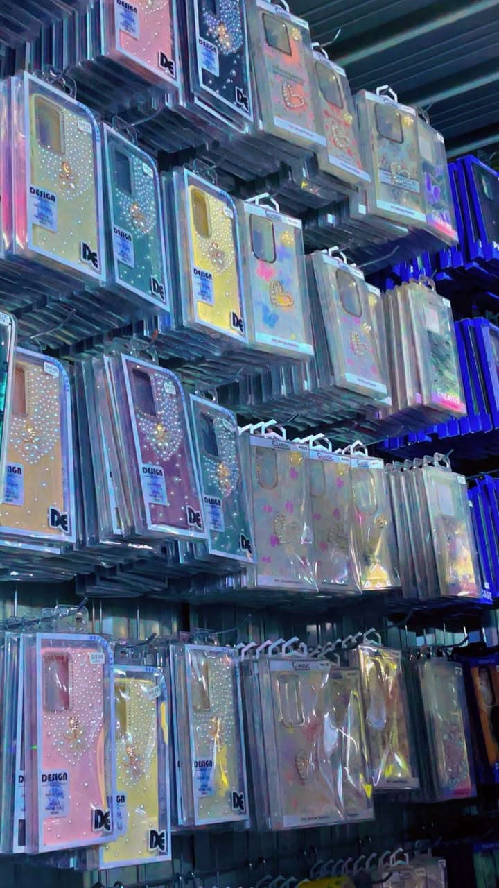 عرض خاص وفتره محدوده سعر الكفر 500 دينار انواع وموديلات حديثه ايفون هونر انفنكس هوت وكافه الموديلات توصيل لجميع المحافضات ***********
