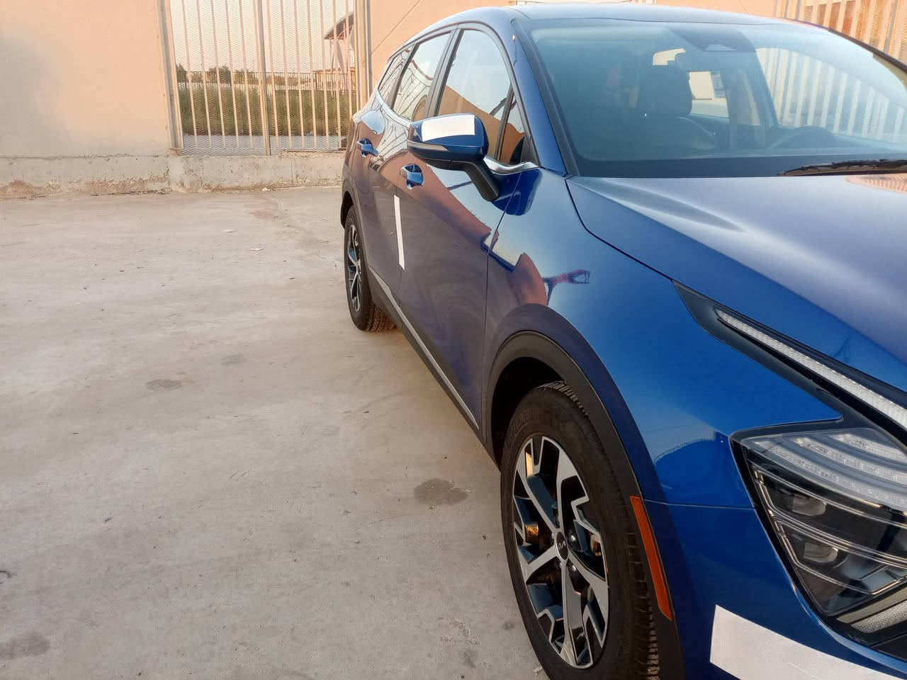 سلام عليكم كيا سبورتج 2024امريكي  حادث بنيد فقد بدون دواخل مكفوله شرط السونر ماشيه 68 سياره وضع شركه وجديده بمعنا الكلمه السعر 195 مكان السياره بغداد حي النصر ***********
