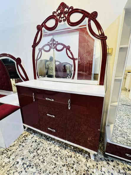 *********** رقم صاحب لغرفه ذمه اذا ماتكول من طرف مندوب اسماء 

غرفه نوم تركيه 8 قطع نضافه فول  وضخامه نضام بيبان سعره 550 الف
