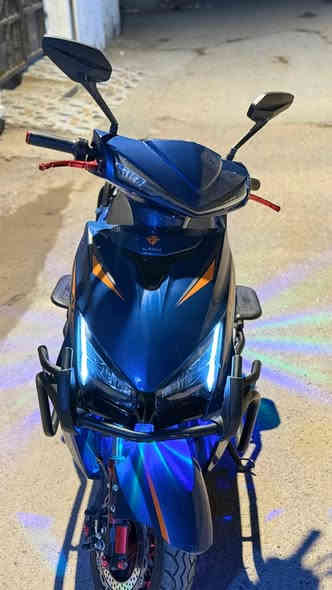 السلام عليكم من رخصة الادمن دراجه هاوجي شحن ست بطاريات جديد صار اربعة اشهر ماخذه واريد ابيعه الدراجه جديده اي نقص مابيها السعر 750 وبيها مجال بسيط 
*********** واتساب
