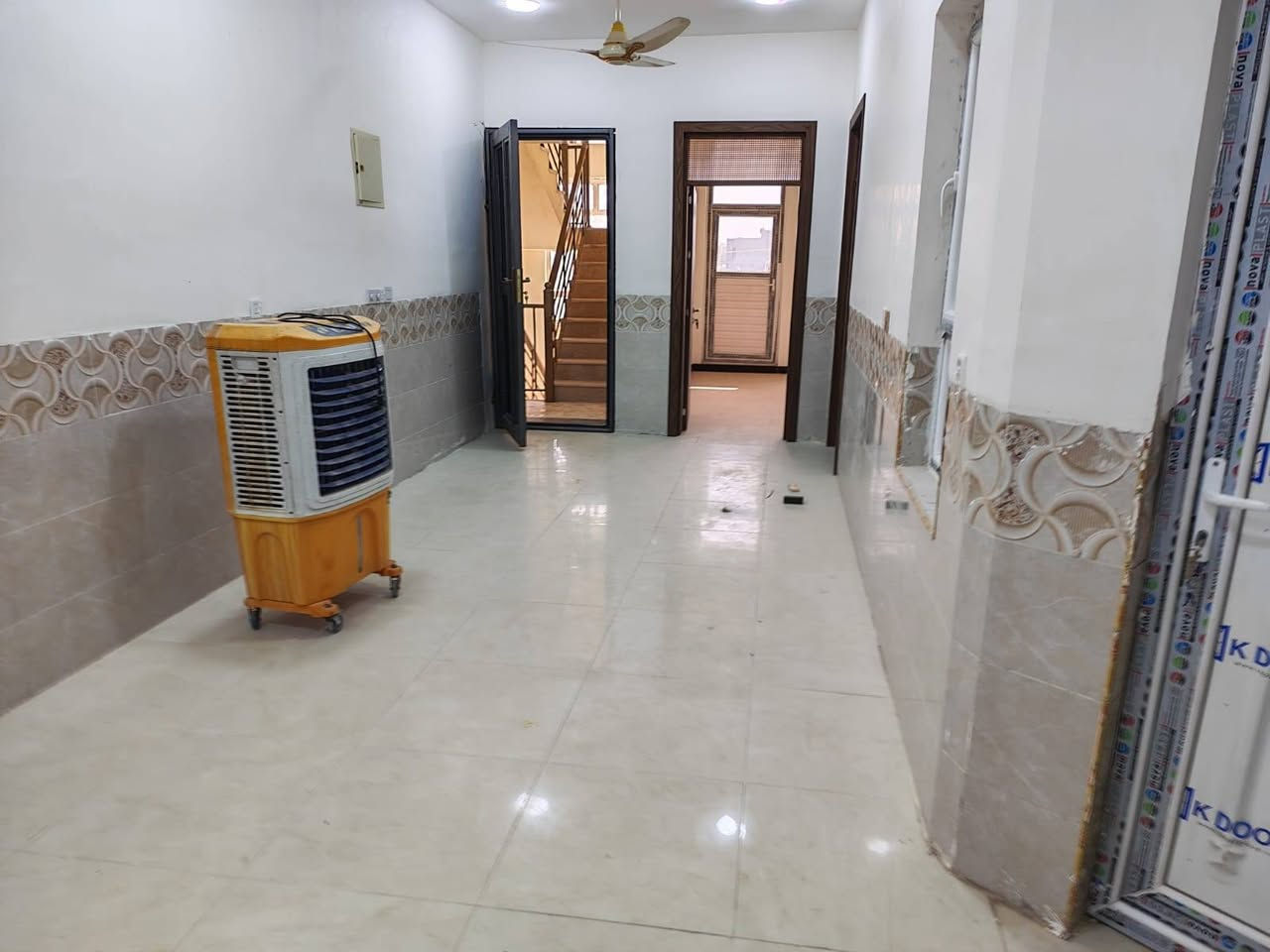 شقه للايجار في حي الشهداء قرب مدرسة الاعظميه للاستفسار الاتصال على الرقم
***********
