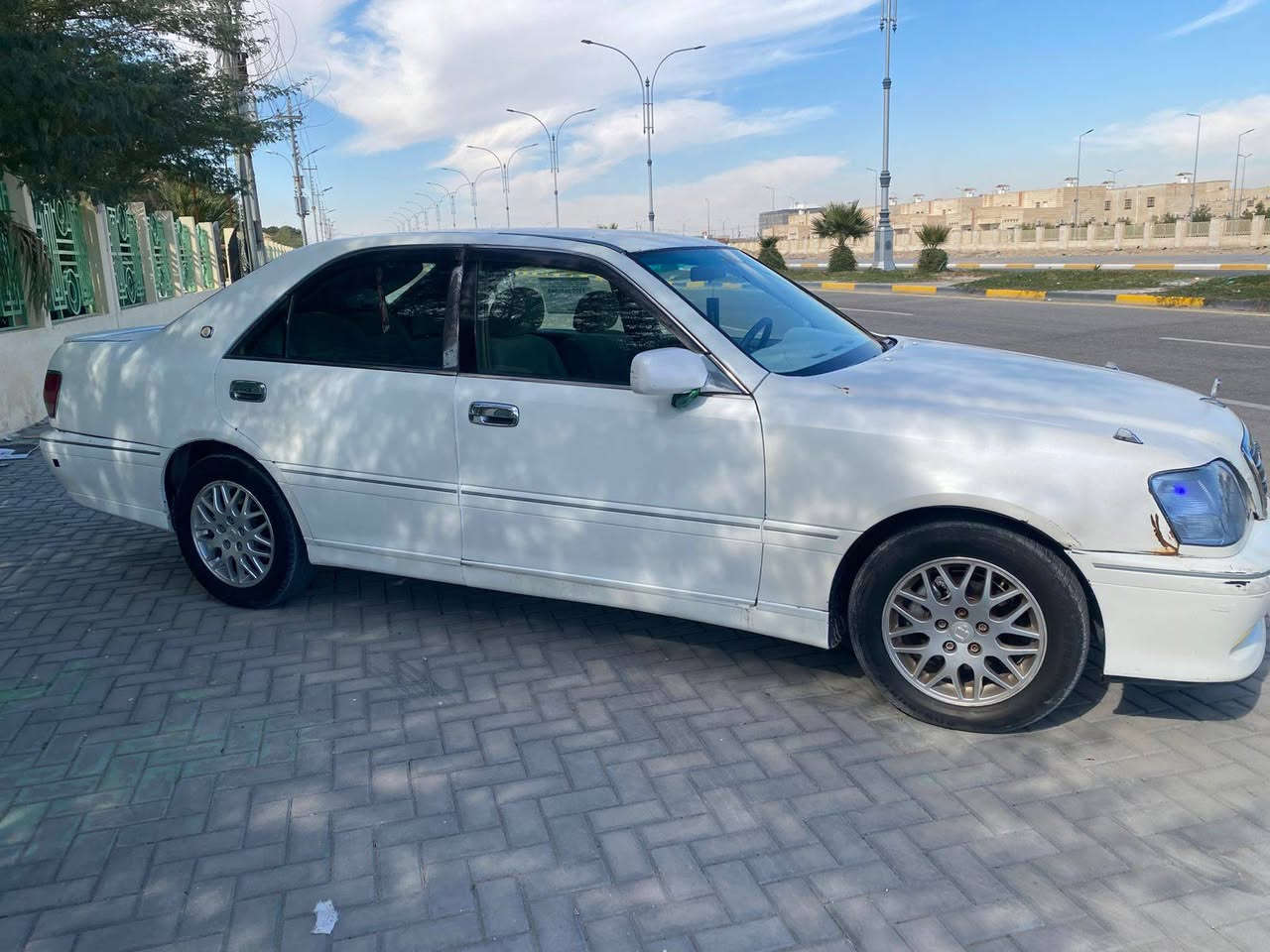 سلام عليكم ورحمه الله وبركاته
سياره جنون رقم بغداد 3 دكم  السياره معلايه اصل 2003 معلايه 2007 السياره مكلوبه تخم تاير حداديه كهربائيات تبريد كله شغال السعر ب 65 بيه مجال قليل *********** اتصل وتدالل العنوان البصره
