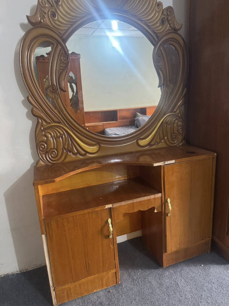 سلام عليكم  غرفة نوم عراقية طباخ مصري  وكونتر ٣ قطع عامل ول يعجبني سعره ب عافيه تواصل فقط واتساب ***********
***********
موقع بغداد الامين الثانيه
