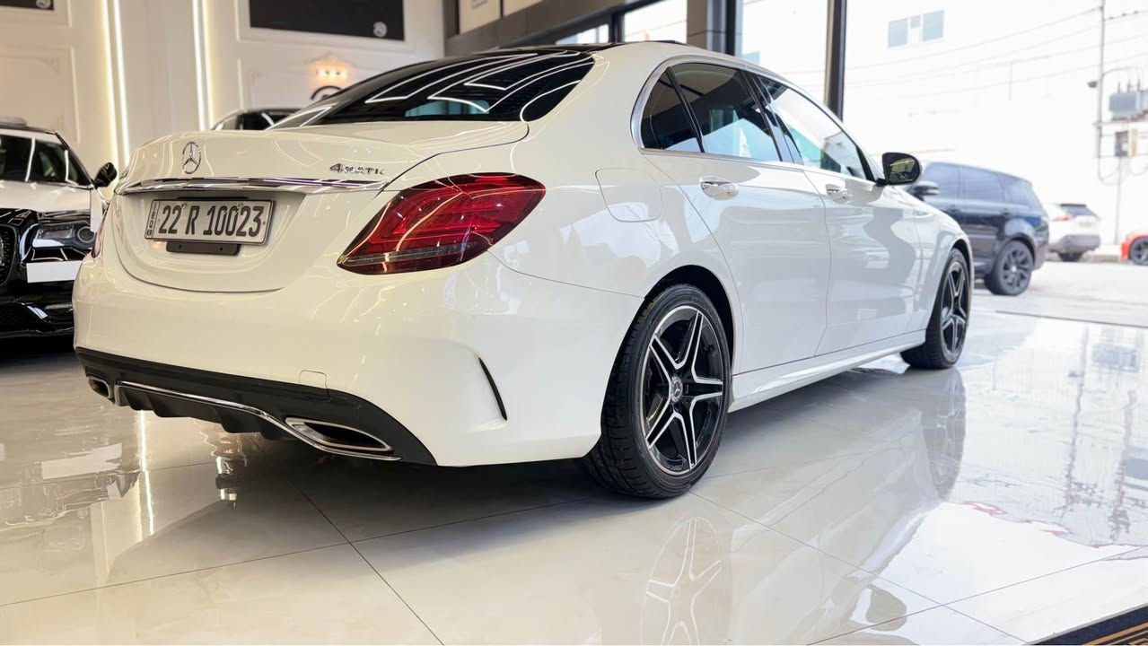 مرسدس C300 ___2020فول موصفات AMG_4matic.    بانورما  كشنات كهرب. رادار نقطت عمياء.  ويل AMG  ليتات لد شكل جديد.  شاشا كبير تحكمات لمس دبل ماوس   باقي موصفات معروفا.  سيارا  كلين تايتل لي اي ستفسر انتصل ع رقم *********** أربيل, العراق
