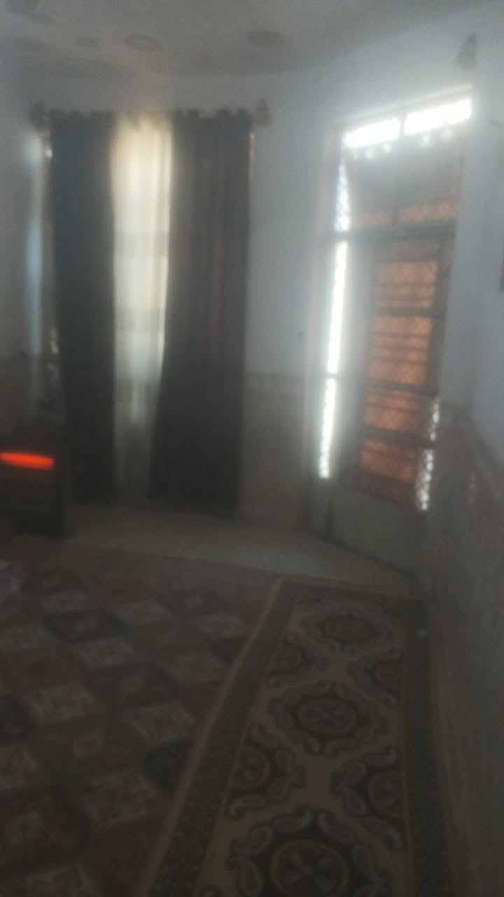 سلام عليكم بيت للبيع بحي سفير قاط واحد كاشي بيت جديد ***********
