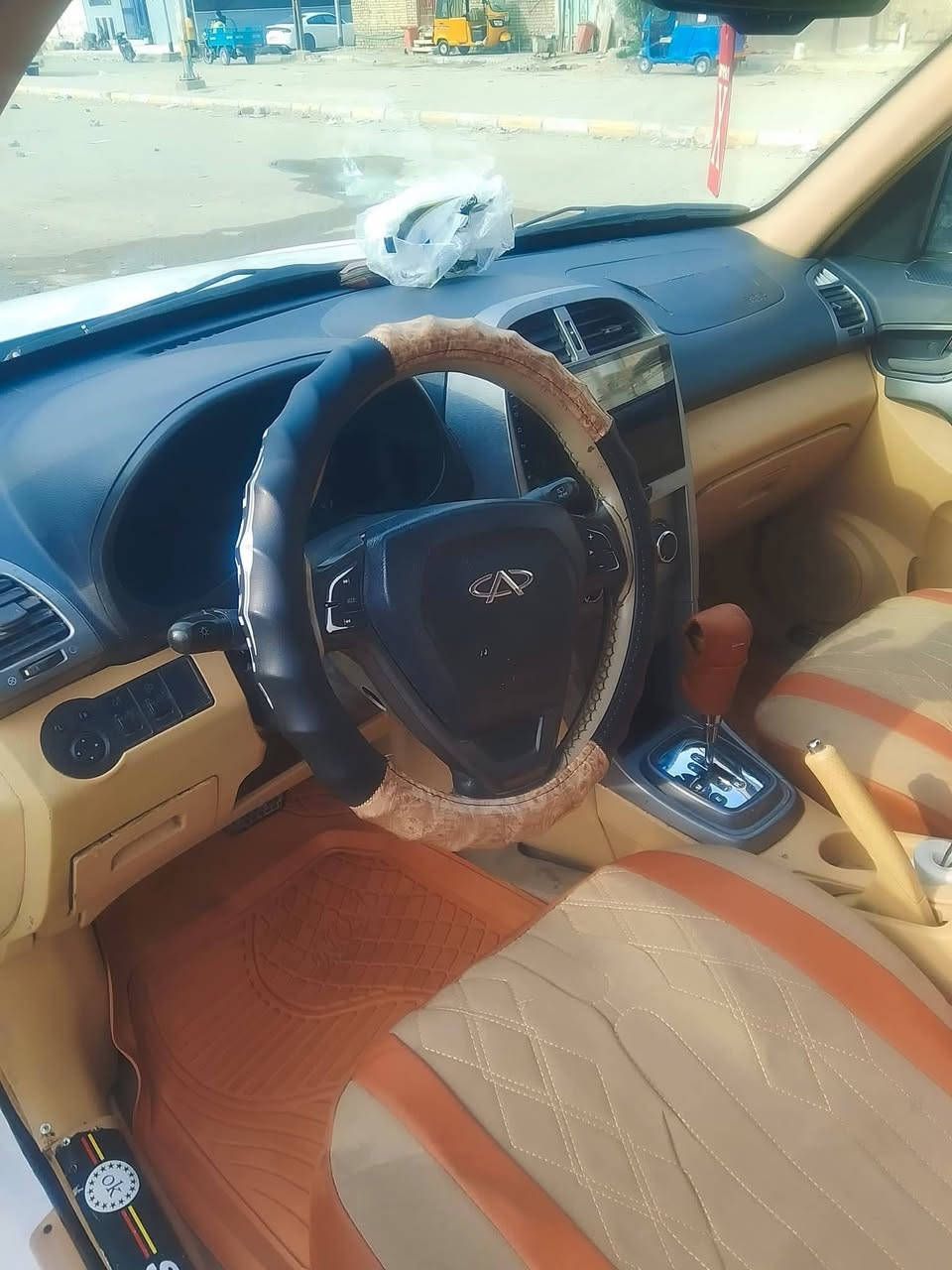 السلام عليكم للبيع او مراوس
شيري تيكو 2013‪ 
مكينة وكير مكفولات تراي وين ماتريد 
تبريد نقص غاز فقط 
حدادية جاهزه
صبغ عام بدون ضربة خياس ومعمر 
تخم تاير باتري جديد 
جاهزة السيارة من كلشي 
بأسمي رقم نكليزي هزه جديد 
السعر 40 وبيهة مجال

العنوان ناصرية المركز 
***********‪
