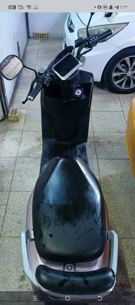 سلام عليكم دراجه شحن البيع مواصفات دبل اشاره وشاره يمنى وشاره يسرى ومثبت سرعه ونضام بارك ونضام سرقه وناره ولايت عالي وناصي بريكات دسك وملف الولي الاصلي  والدراجه بطاريات 6 باتري وسعر 500 وبيها مجال رقم الهاتف ***********
