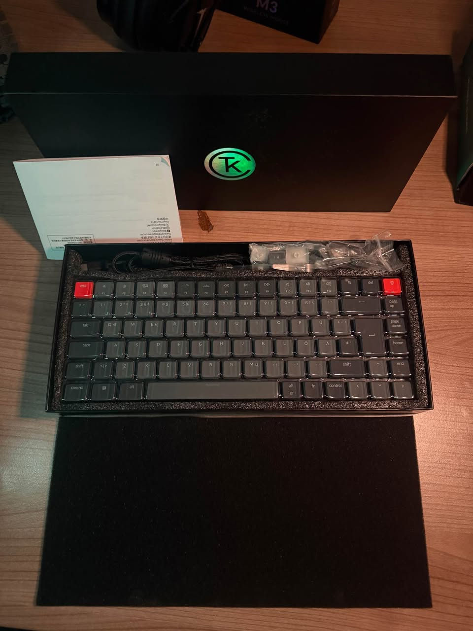 کیبۆردێک لە براندی Keychron زۆر تایبەتە دەنگێکی خۆشی و ناوازەی هەیە وە براون سویجە بلوتوزیە و وایەرە گەر کیبۆردێکی میکانیکیت %75 ئەوێ وەرە ئەمە بکرە  بۆ نرخ نامە بنێرە أربيل, العراق


**إذا كنت صاحب هذا الإعلان وتريد حذفه لأي سبب، رجاءا أرسل رسالة إلى الدعم الفني**