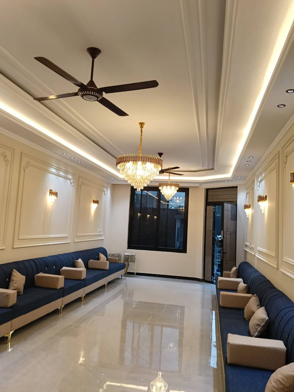 الحمدلله  تم انجاز هذا العمل 
مساحته 300 متر كهرباء صحيات شغل 
ومن الله التوفيق 

ضياء  أبو علي 
كهرباء صحيات 
***********
