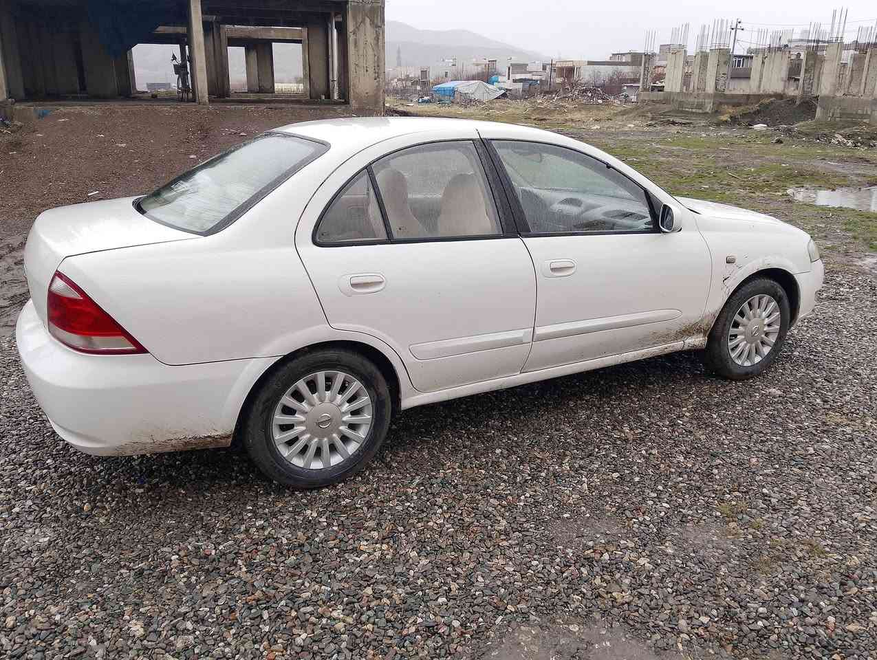 نیسان سەنی بڕاوە 2011بۆ فرۆشتن
شاشە ئایپاد و کامێرا
نرخی 43گەڵا و معامەلە
***********
