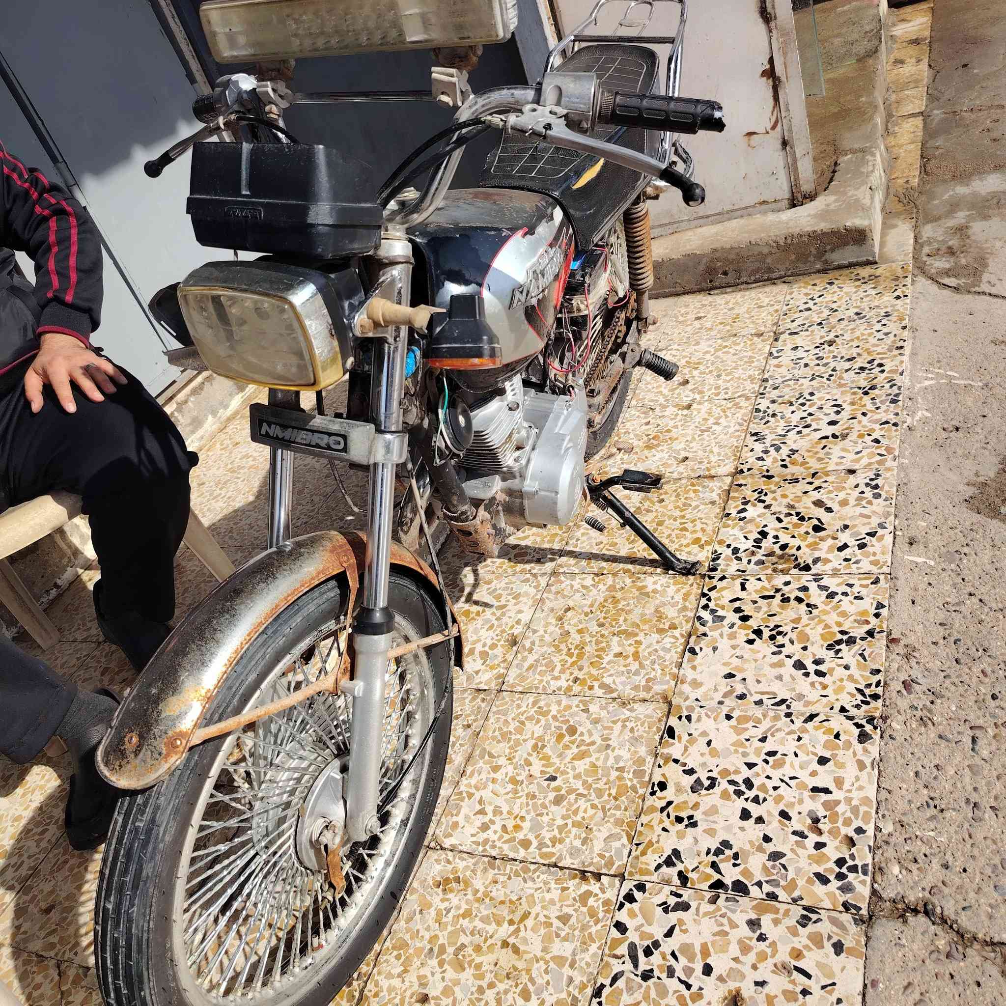 سلام عليكم دراجه تايكر موديل ٢٠١٨ اوراق اصولي دراجه مكينه مفتوحه سعره.. ٢٧٥ .. وبيه مجال للشراي متواجد خاص وهذا رقمي ***********
