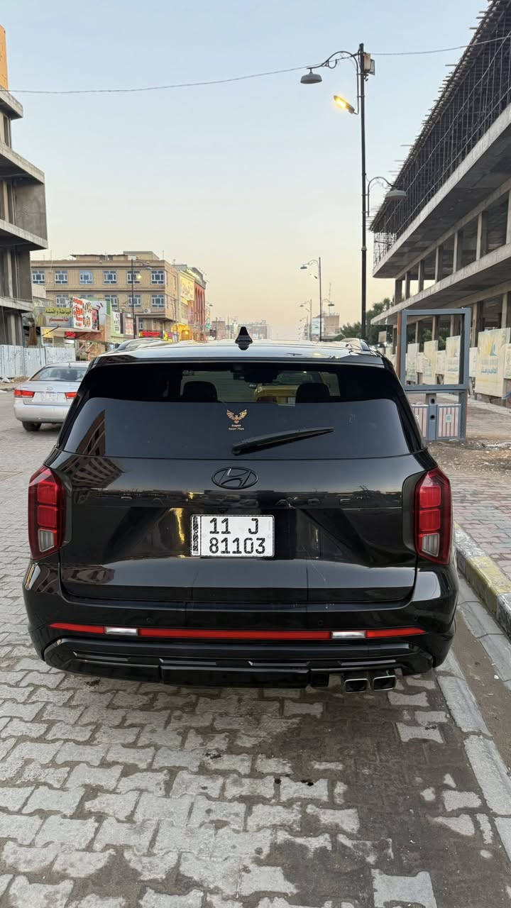 بلسايد كلكرافي  موديل  2024 نايك ادشن
الارباك : 
هونداي بلسايد كلكرافي نايك أدشّن

اللون : اسود
العداد :  57 ألف قابل للزياده            مرقم بغداد الدولي بسمي  
 
الضرر … صندوق الجنطه فقط ע غير كفاله شواصي ولغود كفاله عامه 
المواصفات :- داخل الكشنات شامو و جلد يجي فقط بل نايك ادشن 
1-شاشة عرض داتشو 
2-المحرك   v6    3.8 
3-بصمة تشغيل + بصمة ابواب 
4-اصطفاف ذاتي(تقديم + ترجيع عن طريق الريمونت)  
5-فتحة سقف عدد 2 سقف +بانوراما
6-سماعات هارمن كاردن عدد ١٦
 7-رادار امامي  + خلفي 
8-حساسات امامي + خلفي 
9-كامرات عدد 5  360 درجة 
10-كشنات امامي خزن ميموري 
11-كشنات كهربائي تدفئة وتبريد
12-انارة داخليه (محيطيه) + انارة دشبول 
13-بردات جانبية
14-تبريد مركزي امامي + خلفي منفصل التحكم
15-تحكم ستيرن + شفتات
16-تدفئة ستيرن 
17-مرايا هيتر + تعتيم 
18-صندوق كهربائي شفط + اربع وضعيات فتح صندوق
19-وضعيات قيادة  (٤) فورويل 
20-ويل كب حجم  ٢٠ 
21-اوتو هولد + نقطة عمياء 
22-سايد بريك بصمة + مثبت سرعة
23-شحن وايرلس 
24-إشارات بالمرايا  + إشارات جانبيه
25-اوتو هولد 
26-تحديد مسار
27-شاشة ديجتال كبيرة
28-تشغيل عن بعد .
29-تدليك كشن . مساج 
30-دفع امامي 
31-ماسحات اوتو 
وبعد بيها هوووواي مواصفات معروف الكلكرافي الVIP فول 1/1 

للاستفسار اكثر  الاتصال مكان نجف  

رقم الهاتف:***********
السعر 330 وبيها مجال للشراي
