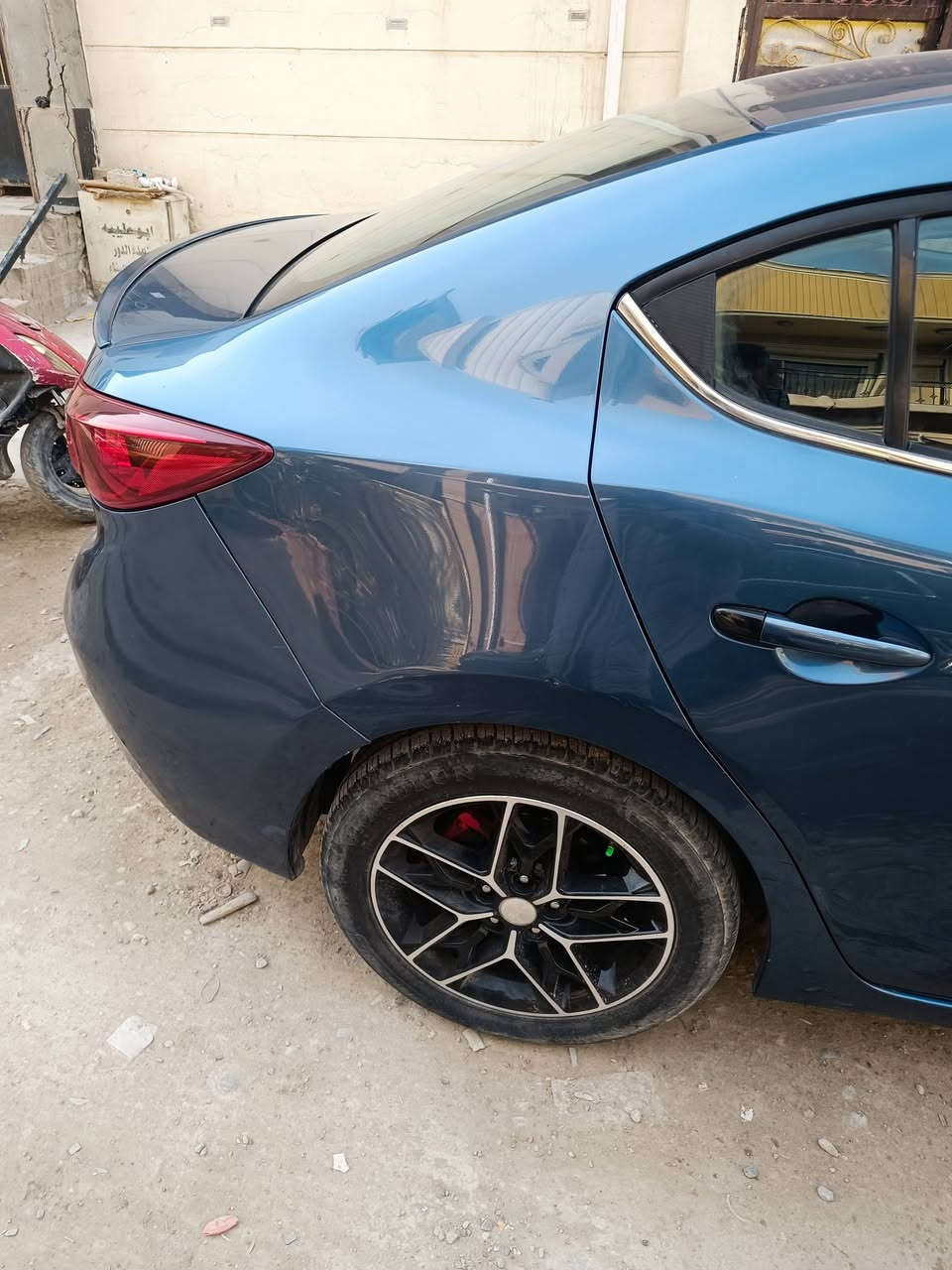 سلام عليكم
مازدا 3 موديل 2017 
وارد امريكي حادثهة 3 قطع 
محرك وكير كفالة عامة مكينة 2000 سكاي اكتف 
بصمة وهاند بريك كهرباء 
وبيهة ملاحظات بسيطة 
العنوان بغداد 
السعر 112
***********
