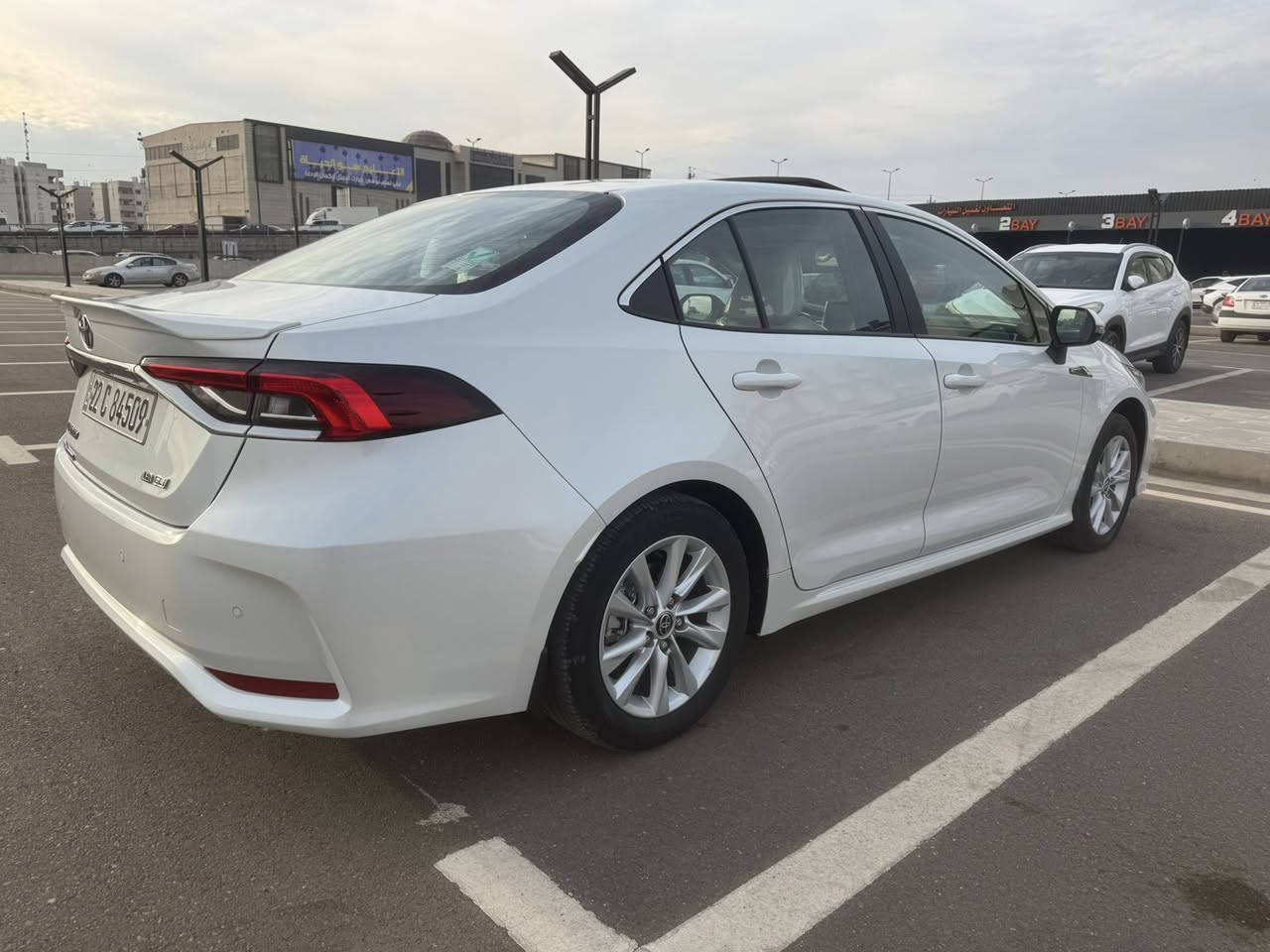 كورلا خليجي موديل 2023 بانزين
فول واحد / واحد

السياره كفاله عامه عده بارد باب السايق

شركة جيهان تايوته

عداد الكليو متر 17 الف 

مواصفات السياره

بصمه - مري قلاب

حساس امامي - حساس خلفي

كامره خلفيه - فتحه سلايد

شاشه - محرك 1800

مري جانبيه شفط - رادار أمامي  السياره  جاهزه و مدوشمه 

رقم اربيل بأسمي تحويل مباشر 

السعر 182 بيهه مجال 

مكاني بغداد و هاذه رقمي *********** الشراي يتصل
