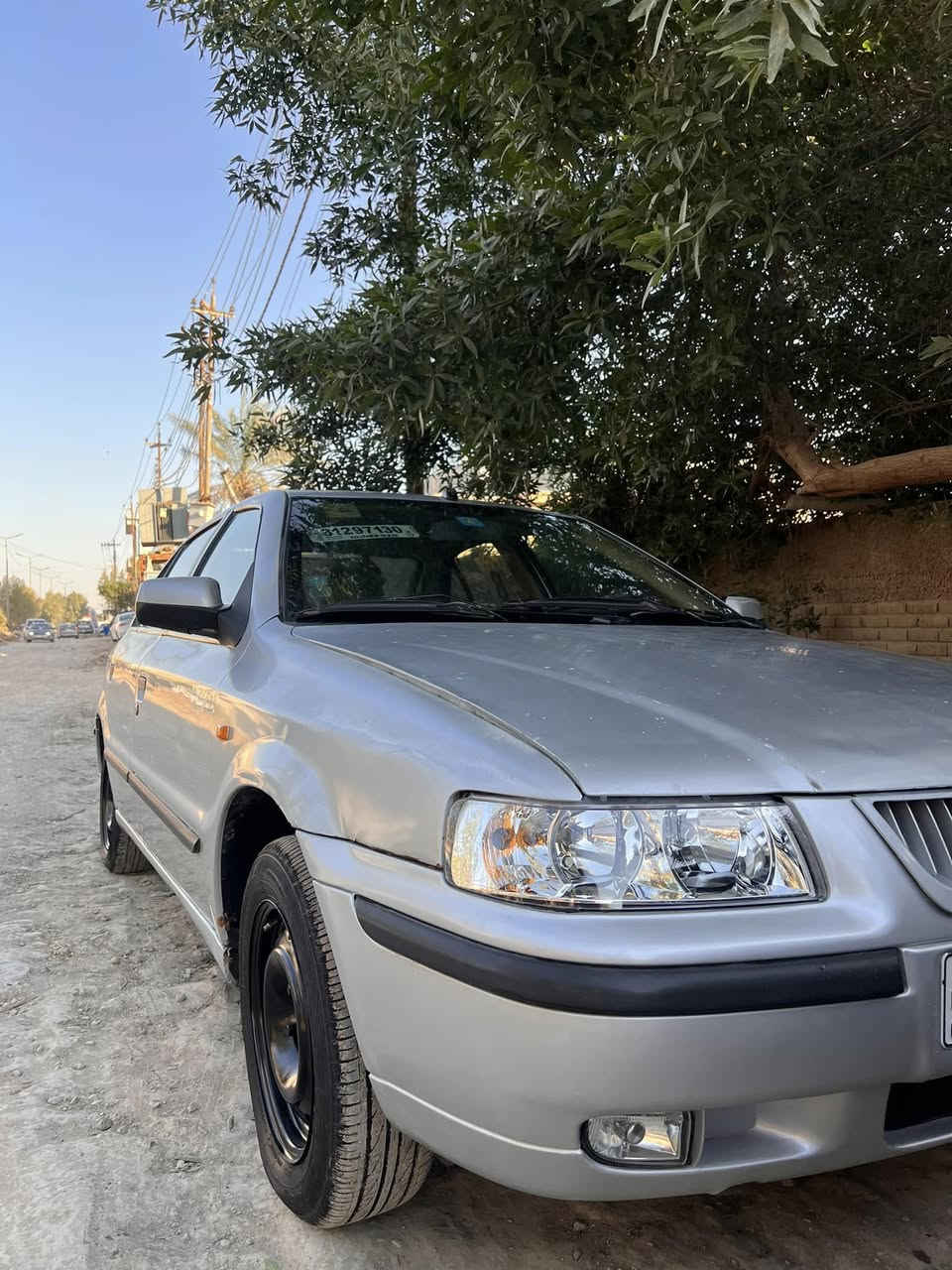 سمند موديل ٢٠١٢  محدثه ١٧ كرستال
رقم كربلاء انكليزي بأسمي سنويه جديده وهزه جديده
مكينه كير وحداديه وتبريد وتخم تاير وباتري ودوشمه كله كامل كلج طبي شاشه وكامره 
السياره اي خياس مابيه بيه صبغ جاملغ بس بدون ضربه او دواخل 
مكان السياره بابل الحله حي الصحه 
***********
