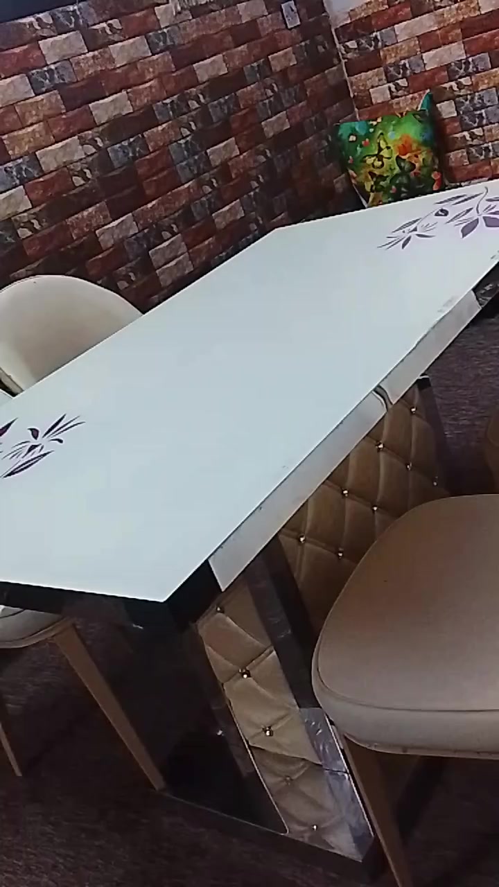 ميز البيع جديد نضيف السعر 250وبي مجال


**إذا كنت صاحب هذا الإعلان وتريد حذفه لأي سبب، رجاءا أرسل رسالة إلى الدعم الفني**