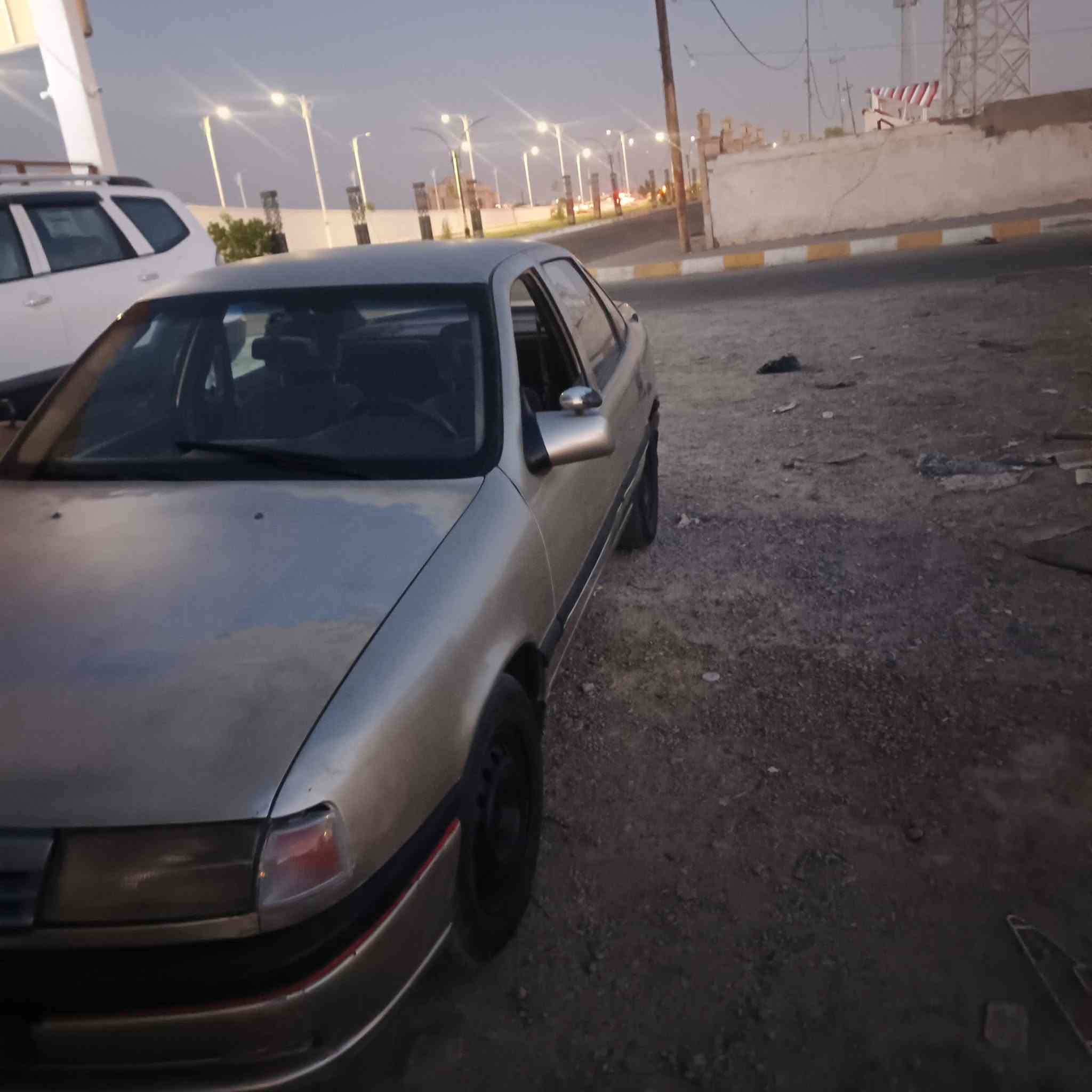 السلام عليكم اوبل فكتره موديل 1991 رقم بغداد مشروع وطني تحويل بتكريت السياره مابيها اي حادث فقط بيها جراد مكينه 16 مكاني تكريت مجسر الدله ملعب تكريت السعر 27 ورقه وبيها مجال للشراي الاتصال  ***********
