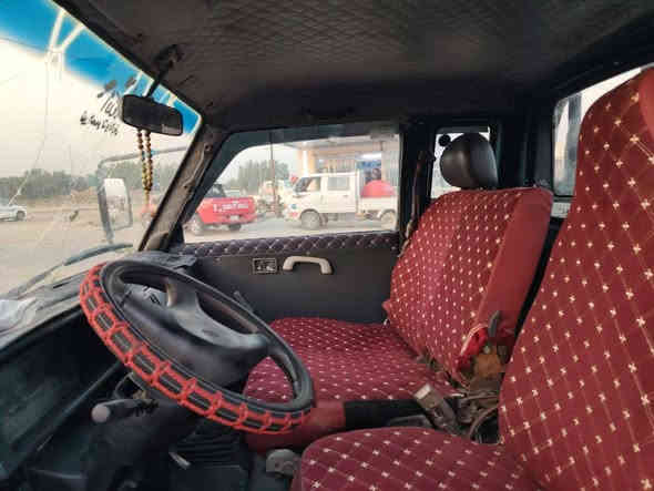 السلام عليكم على بركة الله 
كيه بنكو مصبوغ عام جماليه موديل ٩٦ رقم كربلاء جاهزة محرك وكير وصدر وتخم تاير مثل ما بصوره واحلى العنوان بابل الشوملي تحويل على مباشر السعر ٥٥ بيه مجال 
 ***********
***********
