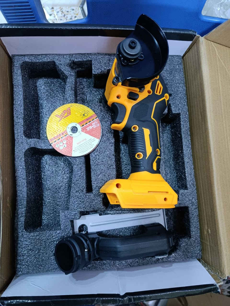 كوسرة تعمل على بطاريا ماكيتا
30 الف مع التوصيل


**إذا كنت صاحب هذا الإعلان وتريد حذفه لأي سبب، رجاءا أرسل رسالة إلى الدعم الفني**