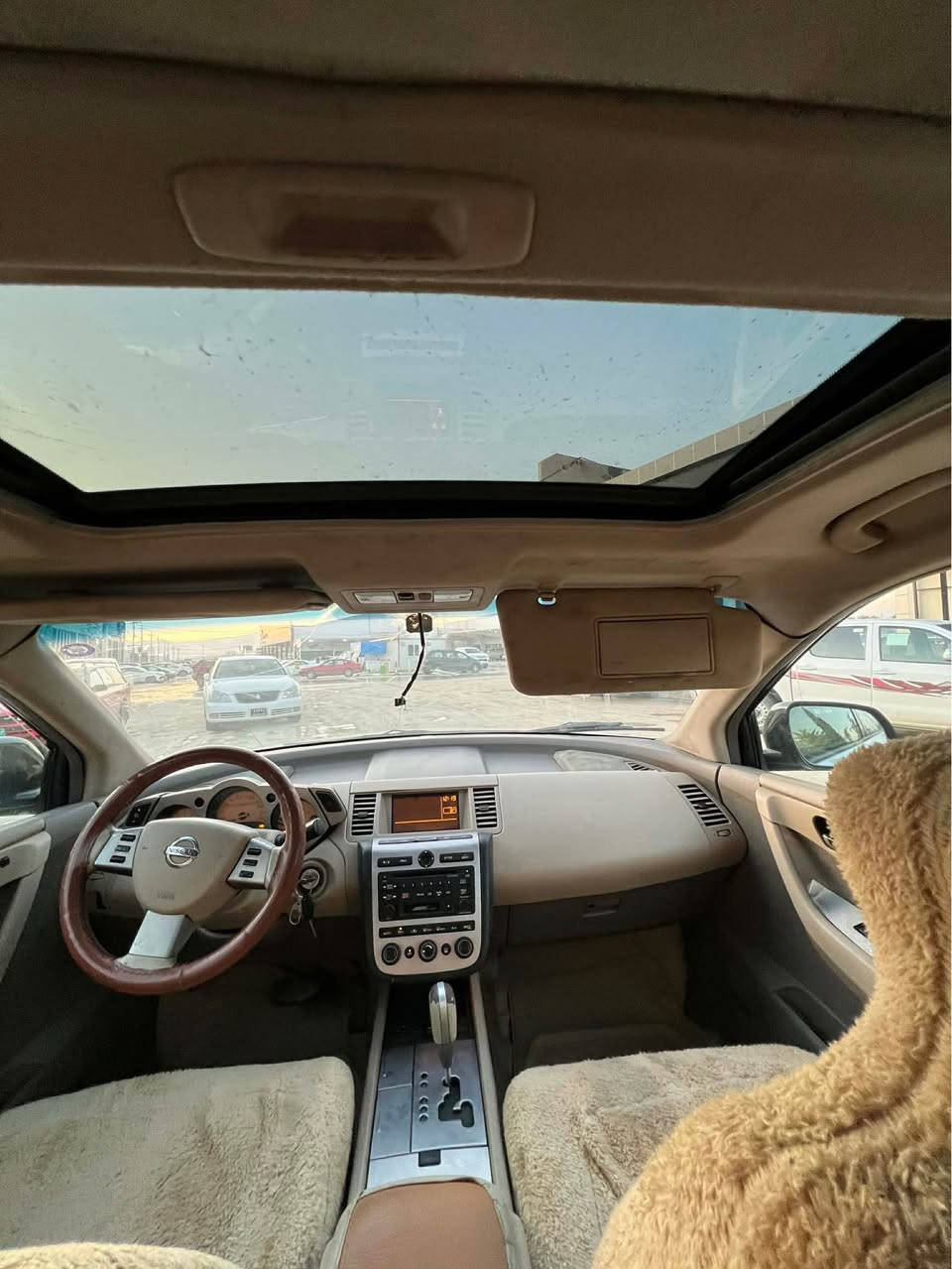 نيسان مؤرانو مؤديل ٢٠٠٥ مواسه فات خليجى سلايتو ناوزه ردو ده بل ئه كسل وكوشن كاره بايو شاشه و كاميرا  سه ياره كه بؤياخى نيه سه نه وى به سه رچوه ته حويل و غه رامه ى به شه رت گيرو مه كينه و ته بريتو ته قه وره قه و كاره با ى وهه موو گيانى مه زبوته سعرى ٥٩ گه لا قوفلى معامه له ى نيه ناونيشان سليمانى.  ***********.  *********** السليمانية, العراق
