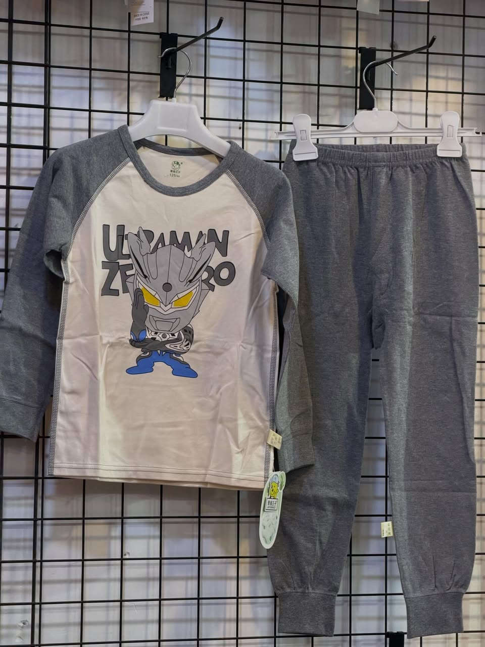 توفر تركسود بهاري قطني ولادي 👌🤩
قياس من عمر 3 سنة الى عمر 11 سنة ✅
بسعر :6.000 فقط. خامه قطنية 💯 ما تسبب تحسس للجسم
#يوجد_لدينا_خدمة_توصيل_لكافة_أنحاء_العراق🚗🚗 
#سارع_واحجز_الأن😍 #يتوفر_توصيل_لكل_محافظات_العراق


**إذا كنت صاحب هذا الإعلان وتريد حذفه لأي سبب، رجاءا أرسل رسالة إلى الدعم الفني**