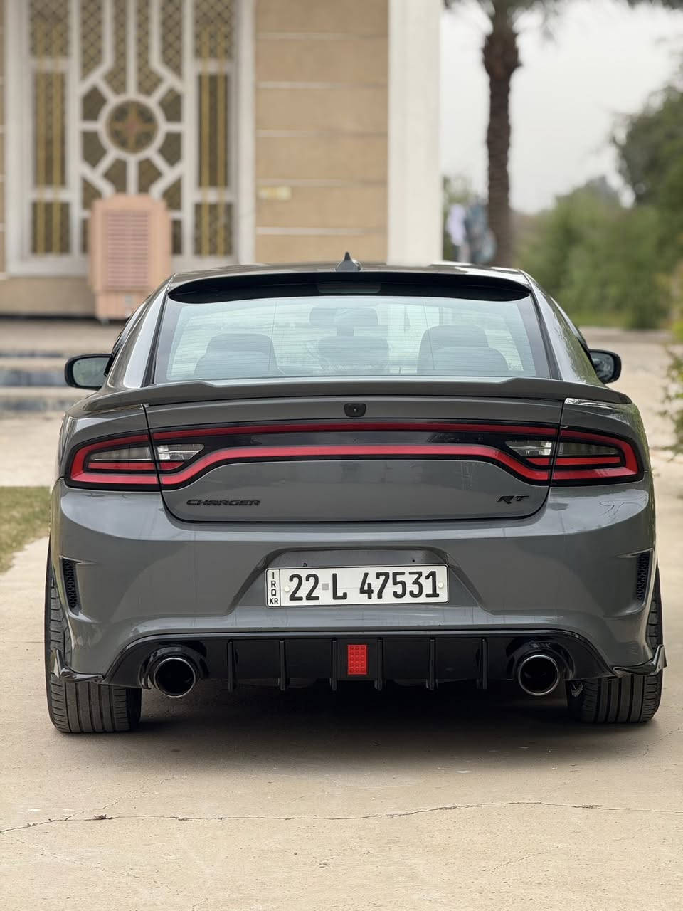 السلام عليكم
جارجر 2017R/T 
8 سلندر 5700
السياره حادثها جاملغ بنيد  سونار مرفق بصور 
السياره موصفات RT 
مواصفاتها: 
1.كشنات امامي تدفئه تبريد كشنات خلفيه
2.كشنات خزن ميموري 
3.كشنات تحكم كهرباء كامل
4رادار امامي 
5 حساسات 
6.شاشه تحكم كامل للكشنات والتبريد
7.شفتات ستيرن
8.كير طياره 
مكاني بغداد الغزاليه 
السعر ١٧٨ وبيها مجال 
***********
