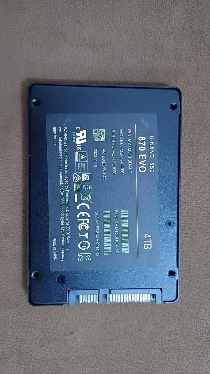 ٢٥ فحم
يشتغل بس يبقى فترة ويفصل نظام ماعرف ميتوافق مع اللابتوب العندي او خلل بالهار.


**إذا كنت صاحب هذا الإعلان وتريد حذفه لأي سبب، رجاءا أرسل رسالة إلى الدعم الفني**