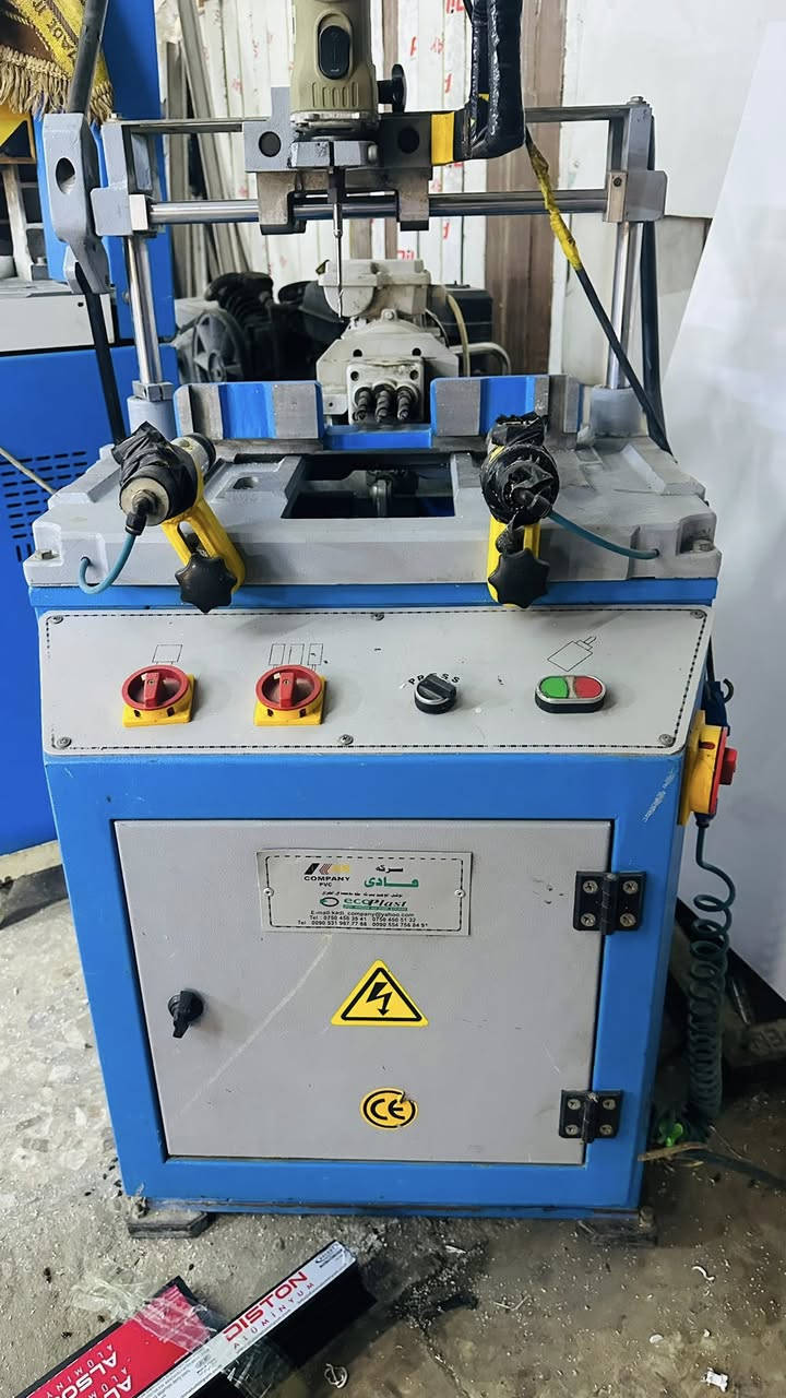 السلام عليكم معمل pvcنوع قادي تركي باب اول معمل شغال مرتب سنكل فيز ***********
