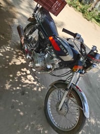 دراجه ناريه للبيع موديل 2025 سعر 500 بها مجال 07718418430