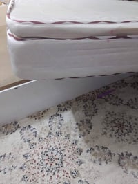 عندي دوشك جربايه نفرين طبي اريد 140بي مجال 07701842855