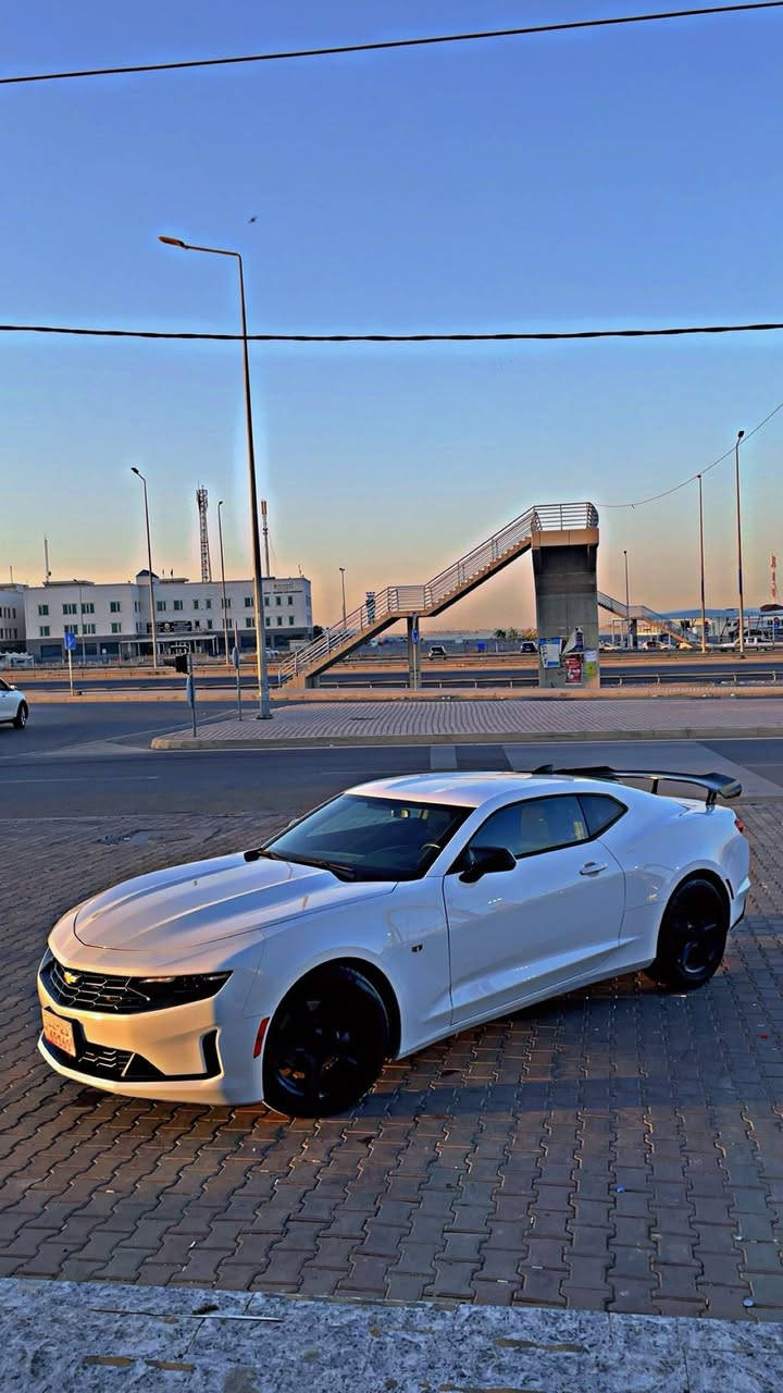 كمارو 2023 6 سلندر ماشيه 45 الف سعر 198 وبيه مجال تواصل ع هذا رقم ***********
