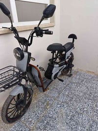 ماطور شحن للبيع الهيكل نضيف كلشي بي شغال هورن إشارة يمين يسار لايت بلو...