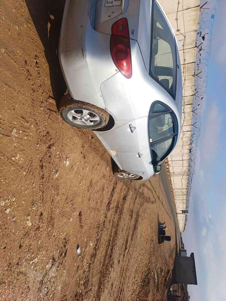 السلام عليكم للبيع افانتي مديل ٧ رقم بغداد  بأسمي ضرر فخذ ايمن وباب صبغ السعر ٨٥ وبي مجال مكان السياره موصل استفسار اتصال *********** ك ***********
