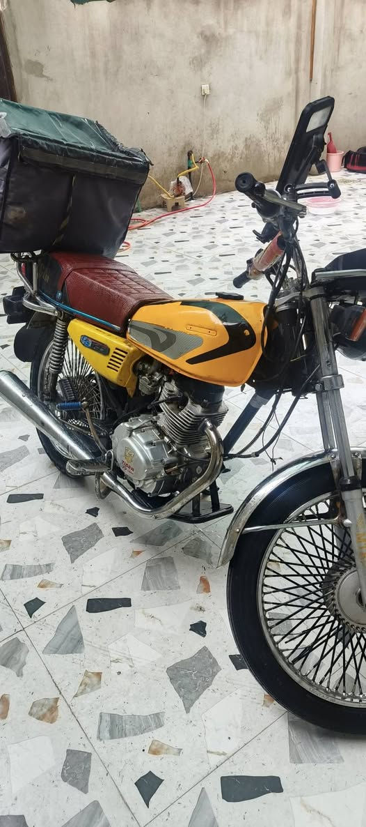 دراجه للبيع موديل 2020 امرقم شرط التحويل السعر مليون450 للاستفسار اتصل عل رقم ***********
