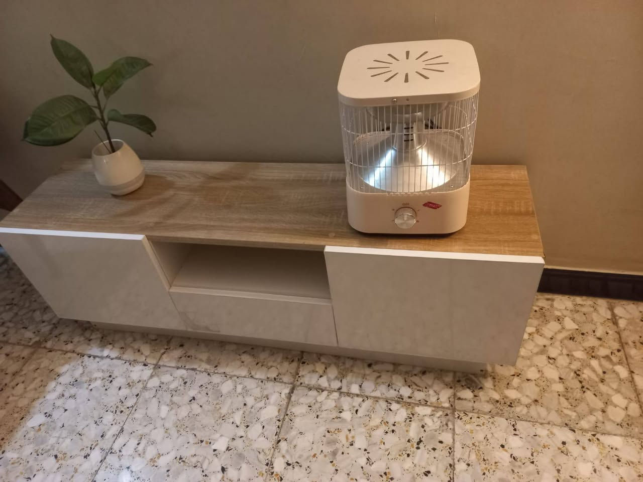 السلام عليكم
مدات جديده مامستخدمه العدد ٢ قياس ١'٣ السعر ٥٠
ميز بلازمه السعر ٥٠
جربايه جديده مع الدوشك ٦٠ العنوان بغداد البياع


**إذا كنت صاحب هذا الإعلان وتريد حذفه لأي سبب، رجاءا أرسل رسالة إلى الدعم الفني**