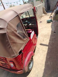 تنكليزي والسعر خاص07861756350تكك موديل 17 رقم سنويه