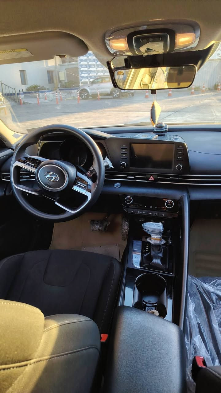 النترا 2023هايبرد
سياره ماشيه 40mi

مواصفاتها معروفه

بصمه
محركها ١٦٠٠تيربو 

٣ مودات قياده (سبورت--ايكو - - نورمال)

تحديد مسار

مانع انزلاق

سايد بريك بصمه

اوتو هولد ومود درايف

سياره بسمي تحويل ثاني يوم 

صور الحادث مرفق بالمنشور 

بيها صبغ  بنيد 

سعرها ١٤٨ ورقه وبيها مجال بسيط

مكاني البلديات تقاطع الكهرباء

رقم الهاتف  - - - ***********
