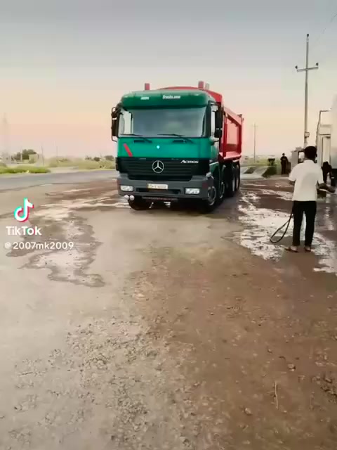 اكتروز قاطره ومقطوره مديل 2003 مكفوله كفاله عامه مربوطه سنويه ورقم جديد للاستفسار ***********
