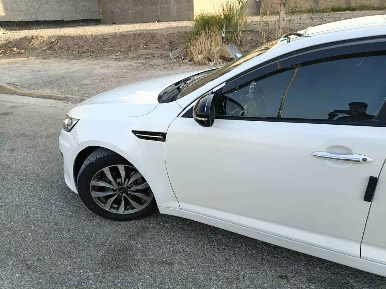 سلام عليكم ابتمه للبيع
موديل 11 خليجي
محرك 2000
سنويه 2030
فول ماعده البصمه
سياره جاهزه
تبريد ثلج
سياره صبغ عام ضربتهه جاملغ الخلفي بي معجون
كشن ترحيب 
اشاير بل مري
كهربايات كلهه شغاله
تخم تاير جديد صار سبوع شاده
سياره ناعمه بل شارع 
حداديه جديده 
بنراما شغاله 
سياره مكانهه واسط 
لاستفسار *********** أو خاص
سعرهه 90 بيه مجال
