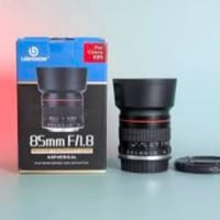 عدسة Lightdow ٨٥مم • فتحة F/1.8 • بورتريه