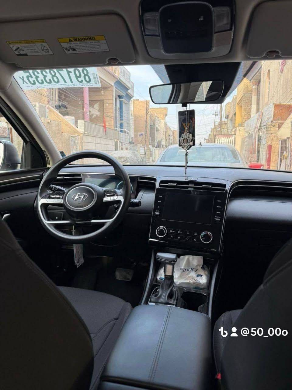 السلام عليكم توسان 23 بدون رقم
بدون مواصفات 
وآرد أمريكي
لون أبيض 
حادث خفيف 
ماشيه 22 الف 
السعر 195وبيها مجال قليل 
الاتصال ***********
صور حادث مرفقه بالمنشور
