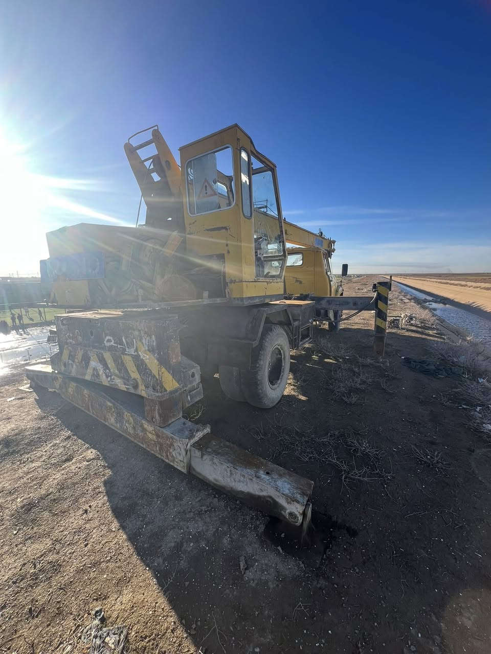 كرين للبيع 10طن  
مكان الموصل ناحية زمار قرية خراب العاشق
للستفسار الاتصال على الرقم التالي ***********
