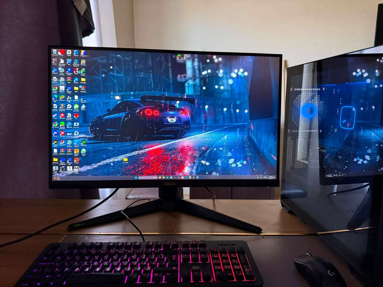 🖥️ مواصفات الجهاز:
المعالج: Intel Core i7-12700KF
كرت الشاشة: RTX 4070 Super
الرام: 32GB DDR4 3600MHz
التبريد: DeepCool Liquid Cooler 360mm
المذربورد: ASUS Prime H610M-K D4
التخزين: 500GB M.2 NVMe SSD
مزود الطاقة: 750W
الكيس: MX600 Mini
🖥️ الشاشة:
ASUS TUF Gaming 27" QHD 180Hz IPS
🎁 الملحقات:
ماوس Logitech G Pro X Superlight 1
كيبورد
سماعات
UPS
💰 السعر: 1,950,000 دينار عراقي


**إذا كنت صاحب هذا الإعلان وتريد حذفه لأي سبب، رجاءا أرسل رسالة إلى الدعم الفني**