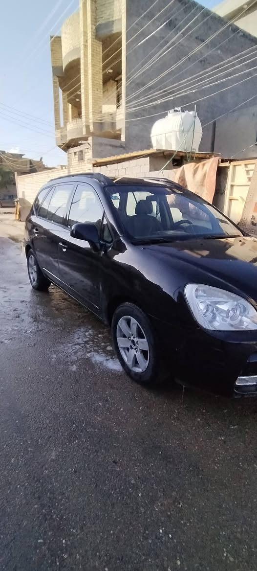 السلام عليكم.. كيا كارينز 2008 رقم بغداد دولي بأسمي سنويه وهزه جديده وارد امريكي صبغ حزام حادث جاملغ امامي  محرك 2700 المرغوب 5 كير خمسه راكب سياره جاهزه السعر 80 وبيها مجال مكاني بغداد ابو غريب شراي يتصل مارد علفيس ***********
