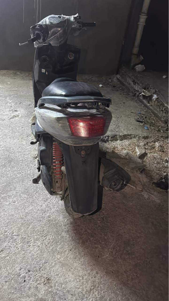 ‏سلام عليكم أخوان دراجة سكنة للبيع دراجة ينقصها بس كاب ريتر شوية تعبان دراجه حلوه شوف عيونكم مكاني بغداد جميلة شارع الرضوي السعر 400 ) ***********
￼￼￼￼
