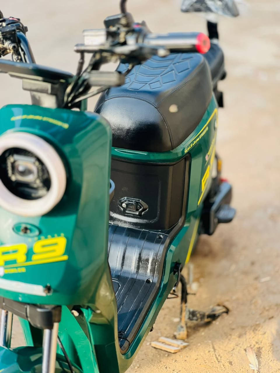 مامفتوح بيها شي وبطاريت الاصليات سعر450  بصره كرمه علي ***********
