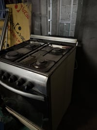 طباخ شغال • مع فرن • سعر مناسب