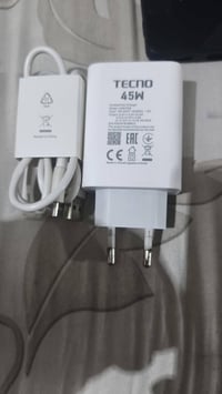 كامون ٤٠ برو 5G • مكفول • نضافته ١٠٠/١٠٠